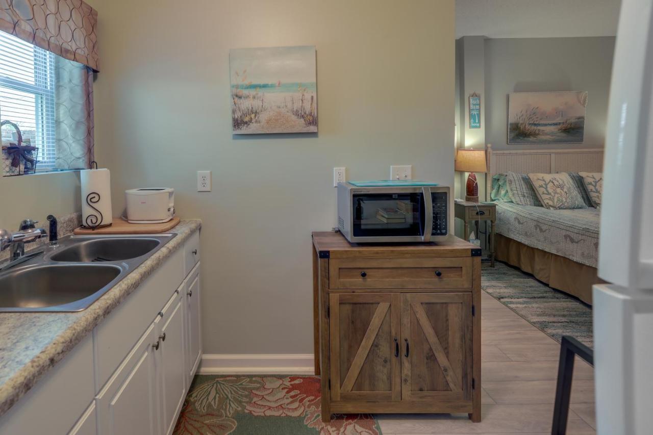 Sneads Ferry Vacation Rental Studio With Water Views 외부 사진