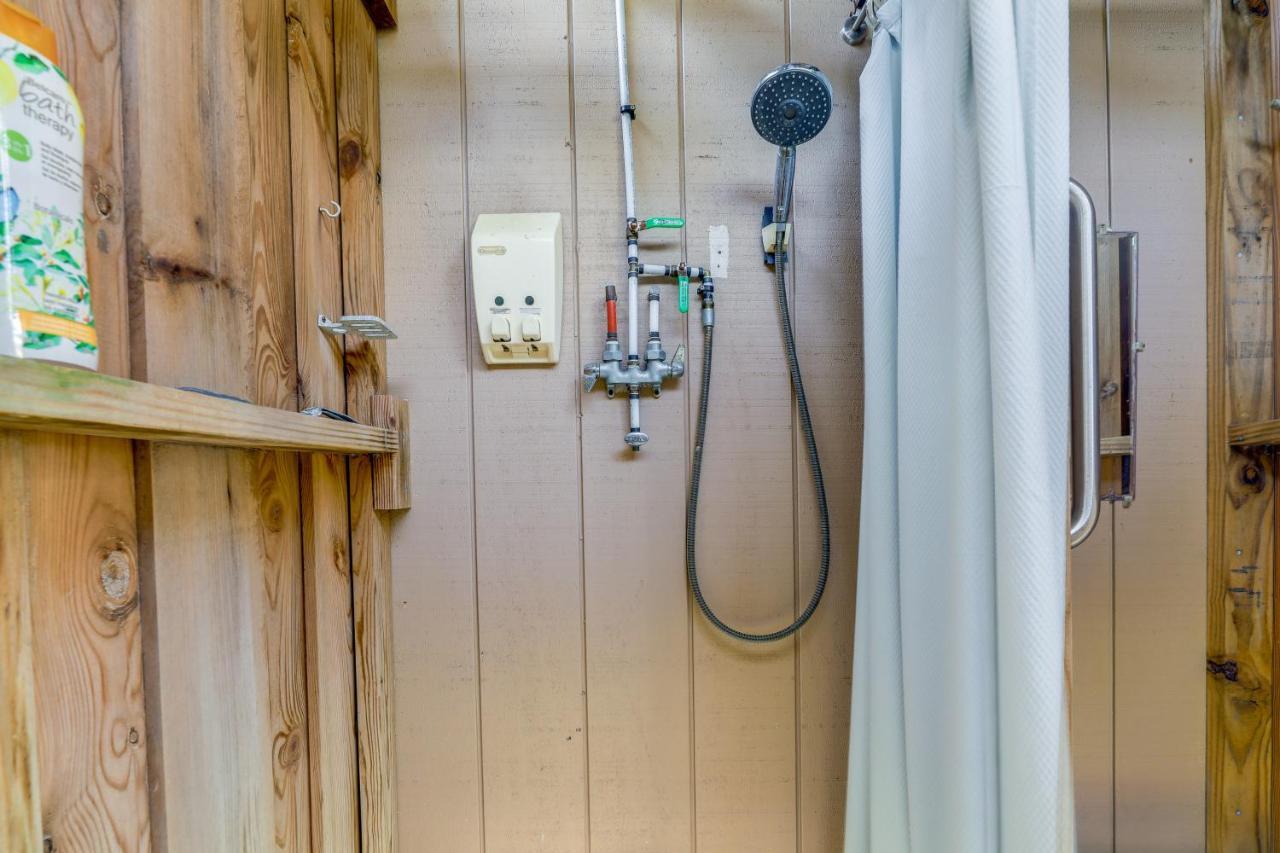 Sneads Ferry Vacation Rental Studio With Water Views 외부 사진