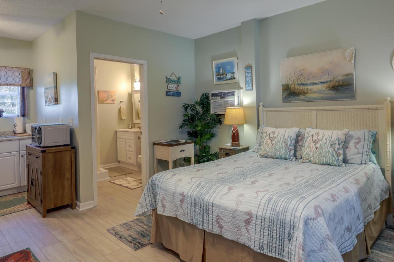 Sneads Ferry Vacation Rental Studio With Water Views 외부 사진