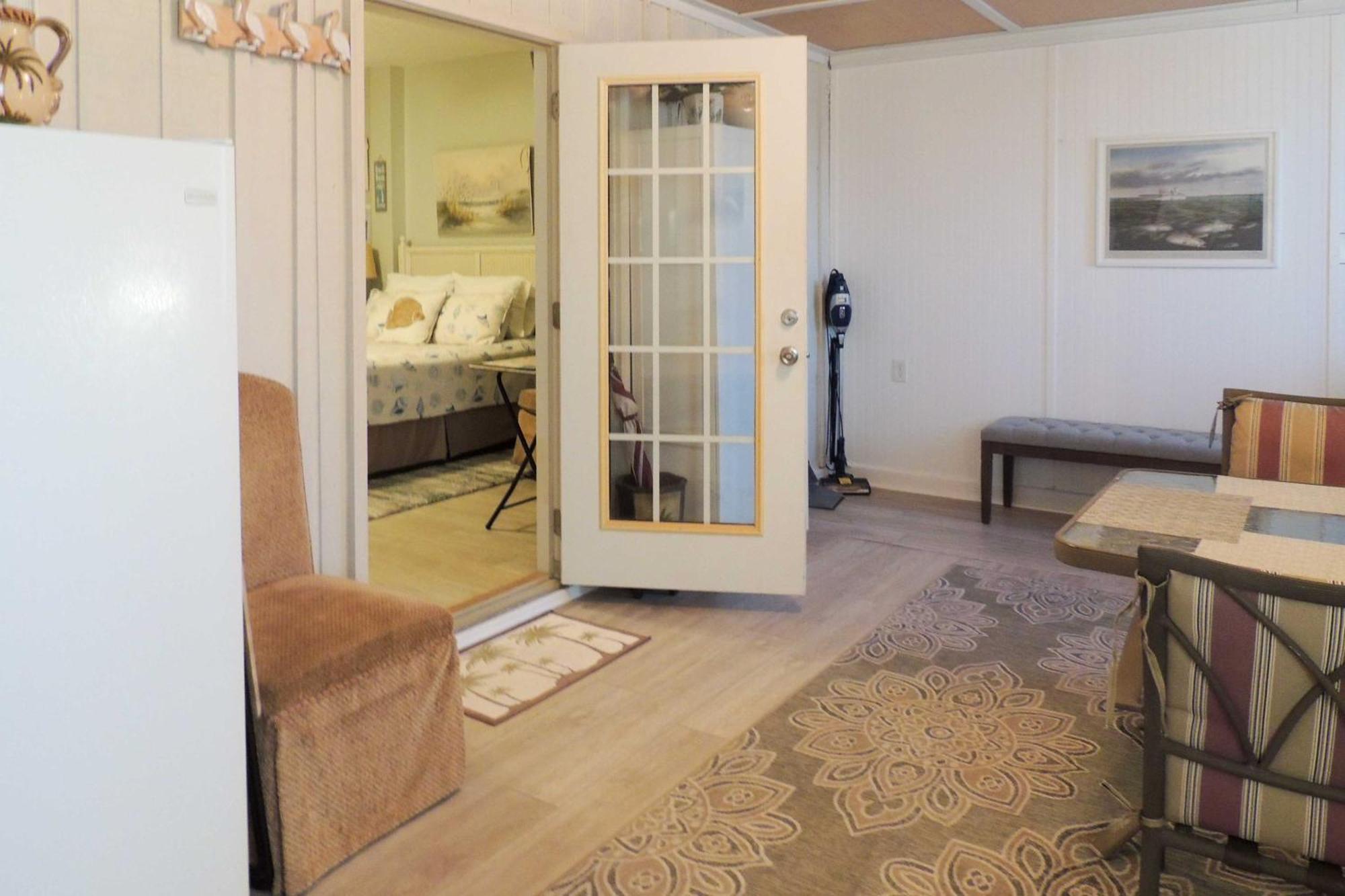 Sneads Ferry Vacation Rental Studio With Water Views 외부 사진